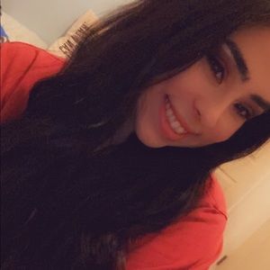 Meet your Posher, Damaris